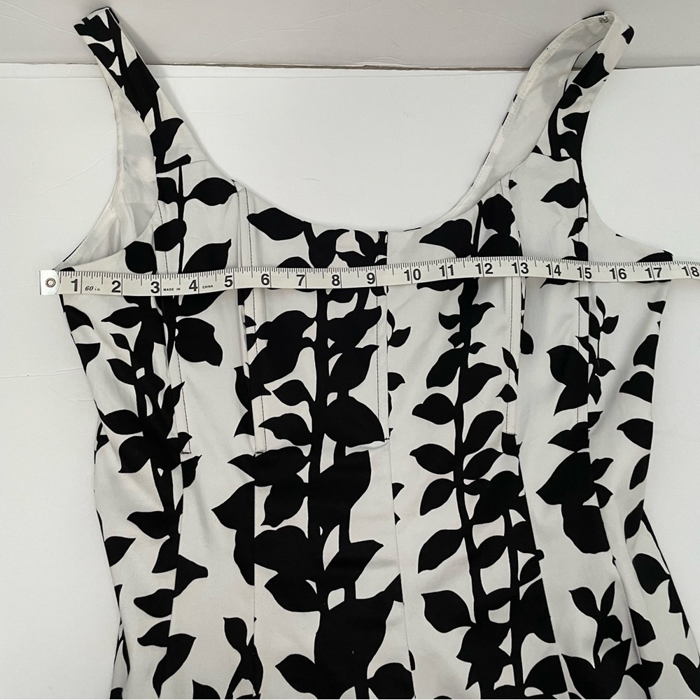 Jones New York Fit & Flare Floral Sleeveless Scoop Neck Dress Black White Sz 10 - Picture 9 of 12
